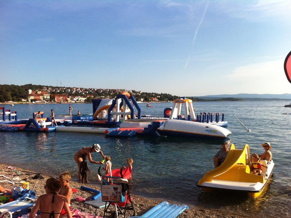 Villetta Mia Njivice Bagian luar foto